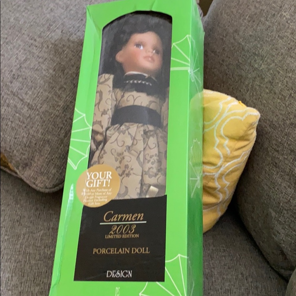 Carmen Limited Edition 2003 Porcelain Doll